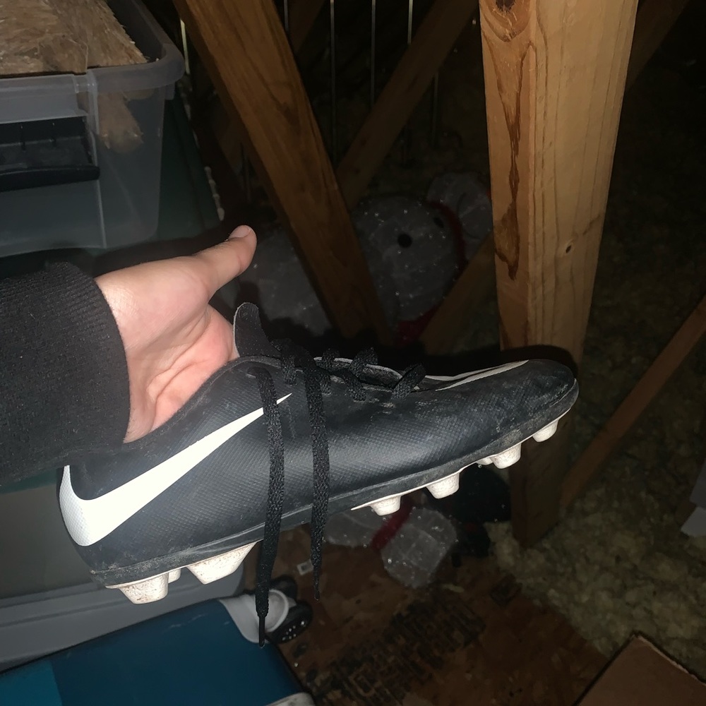 3 y cleats